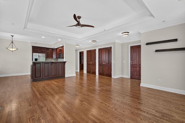 107 S Grant Street 102, Hinsdale, IL 60521