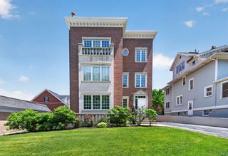 107 S Grant Street 102, Hinsdale, IL 60521