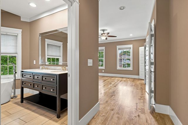1814B Elliott Ave, Nashville, TN 37203