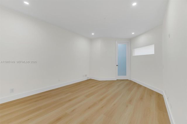 6538 Via Regina 9, Boca Raton, FL 33433