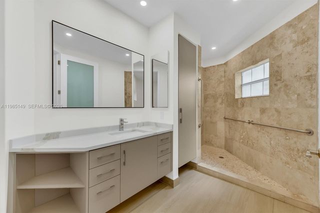 6538 Via Regina 9, Boca Raton, FL 33433