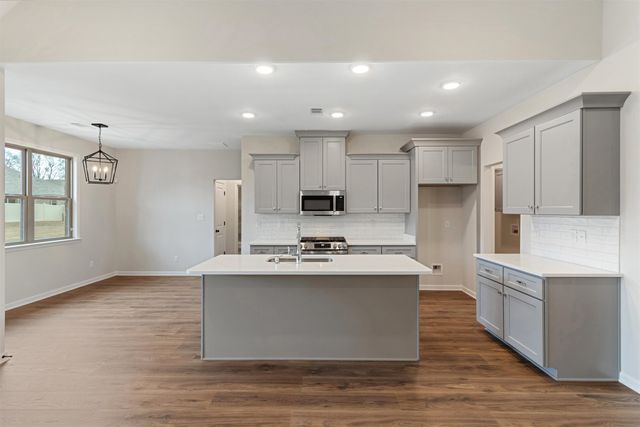 60 SUGALINA VALLEY DR, Oakland, TN 38060