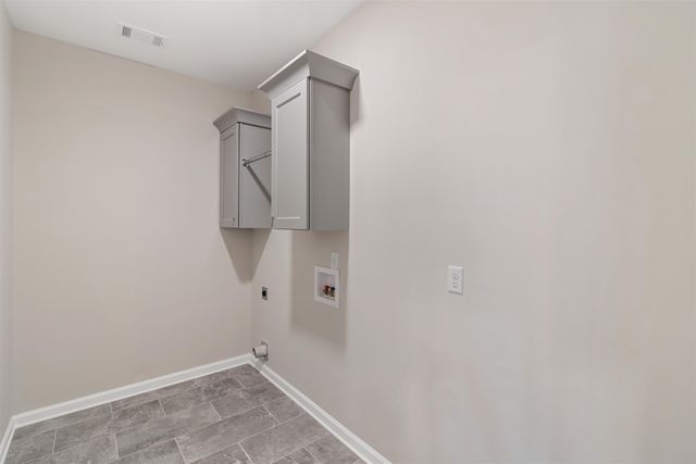 60 SUGALINA VALLEY DR, Oakland, TN 38060