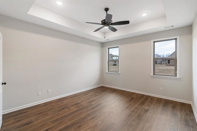 60 SUGALINA VALLEY DR, Oakland, TN 38060