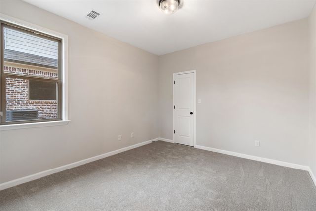 60 SUGALINA VALLEY DR, Oakland, TN 38060