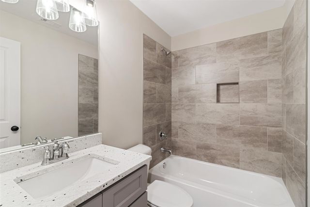 60 SUGALINA VALLEY DR, Oakland, TN 38060