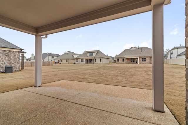 60 SUGALINA VALLEY DR, Oakland, TN 38060