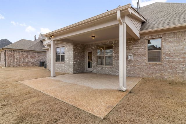 60 SUGALINA VALLEY DR, Oakland, TN 38060