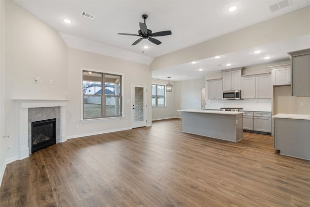 60 SUGALINA VALLEY DR, Oakland, TN 38060