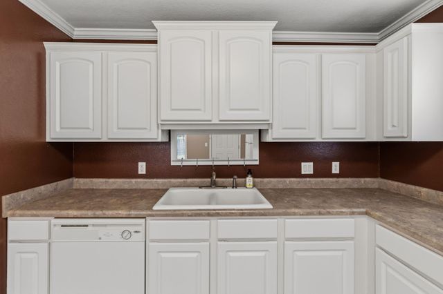 5 Bridgefield Ct., Hattiesburg, MS 39402