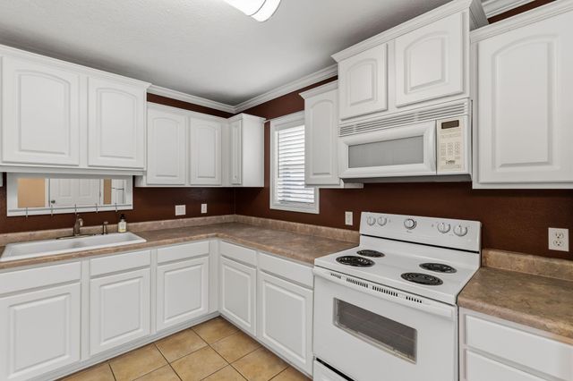 5 Bridgefield Ct., Hattiesburg, MS 39402