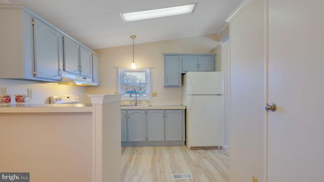 788 CHESTNUT DR, North Wales, PA 19454