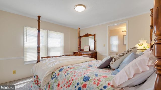 788 CHESTNUT DR, North Wales, PA 19454