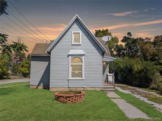 32 Labadie Street, Ecorse, MI 48229