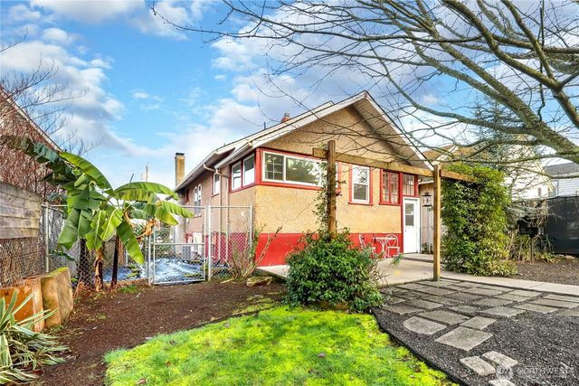 1939 Gregory Way, Bremerton, WA 98337