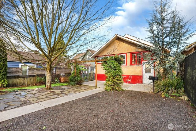 1939 Gregory Way, Bremerton, WA 98337