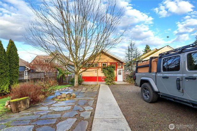 1939 Gregory Way, Bremerton, WA 98337