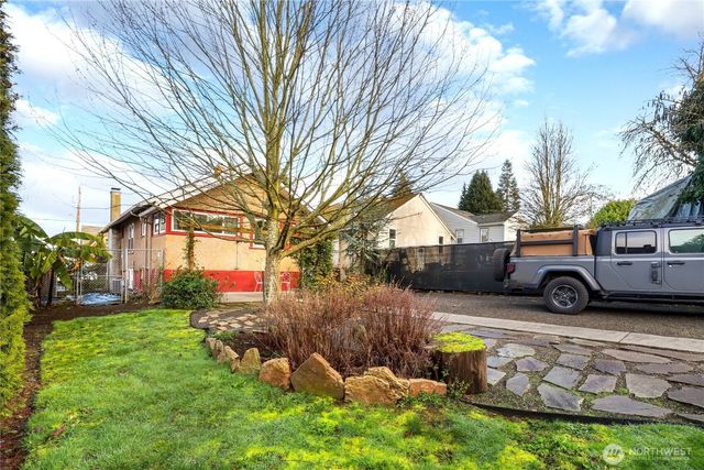 1939 Gregory Way, Bremerton, WA 98337