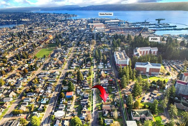 1939 Gregory Way, Bremerton, WA 98337