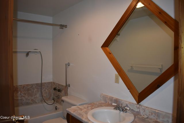 506 Bearfoot Hollow, Sandpoint, ID 83864