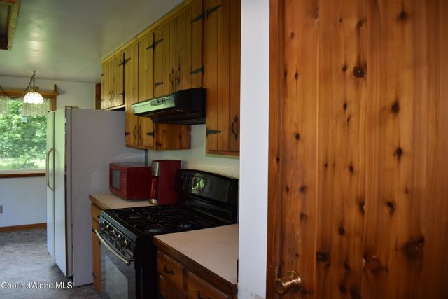 506 Bearfoot Hollow, Sandpoint, ID 83864