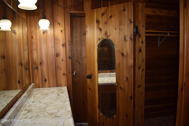 506 Bearfoot Hollow, Sandpoint, ID 83864