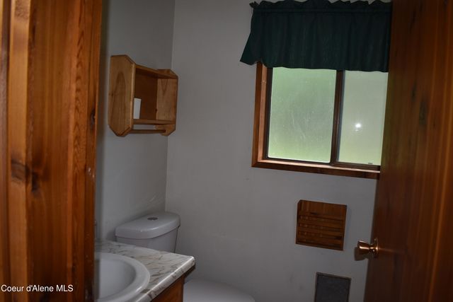 506 Bearfoot Hollow, Sandpoint, ID 83864