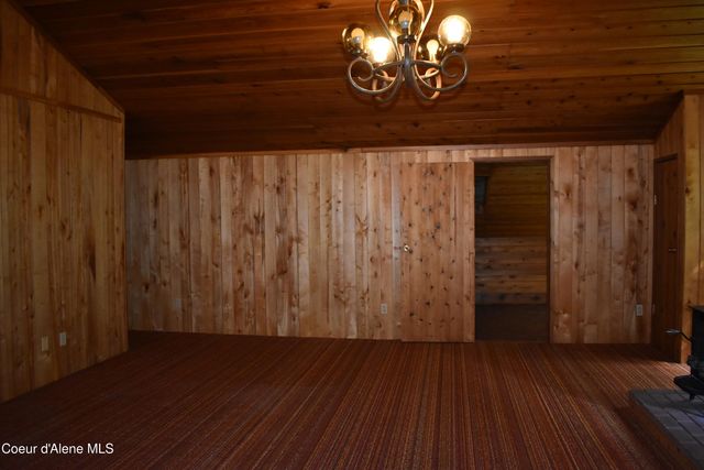 506 Bearfoot Hollow, Sandpoint, ID 83864