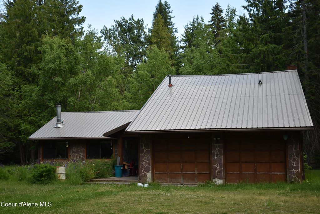 506 Bearfoot Hollow, Sandpoint, ID 83864