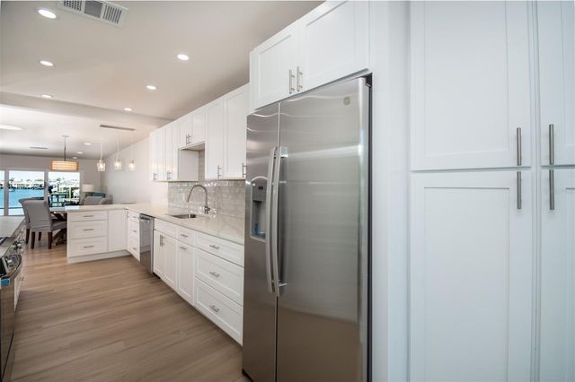 128 BOCA CIEGA POINT BOULEVARD N, St Petersburg, FL 33708