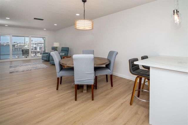 128 BOCA CIEGA POINT BOULEVARD N, St Petersburg, FL 33708
