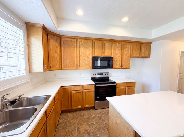 6943 W BAMBURGH WAY, West Valley City, UT 84128