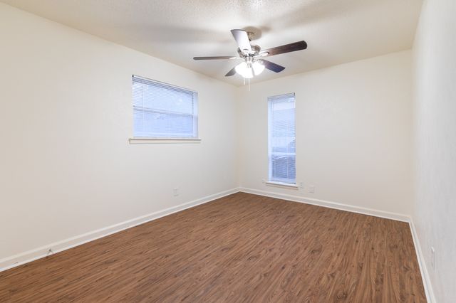 756 E Pecan Street 762, Hurst, TX 76053