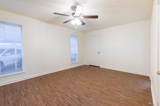 756 E Pecan Street 762, Hurst, TX 76053