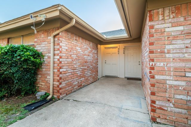 756 E Pecan Street 762, Hurst, TX 76053