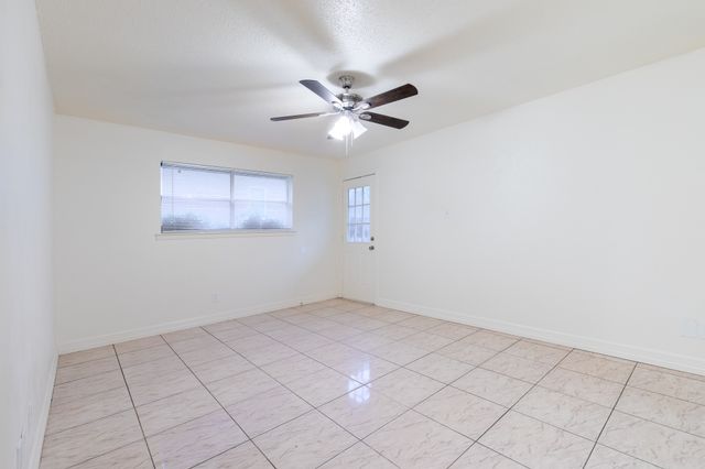 756 E Pecan Street 762, Hurst, TX 76053