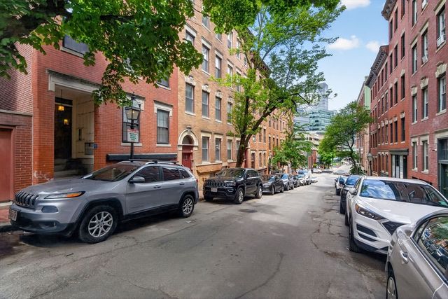 17 Grove Street 1, Boston, MA 02114