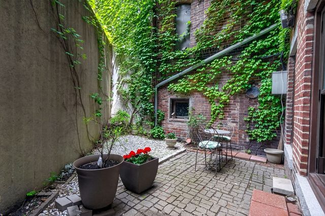 17 Grove Street 1, Boston, MA 02114