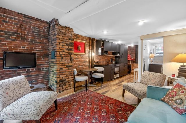 17 Grove Street 1, Boston, MA 02114