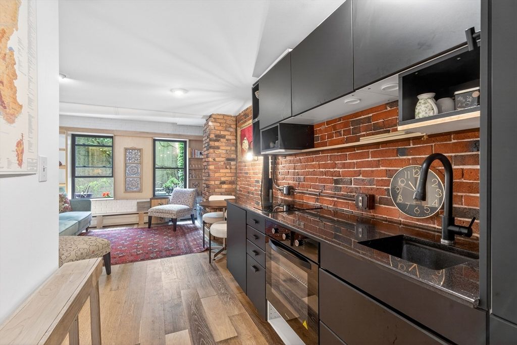 17 Grove Street 1, Boston, MA 02114