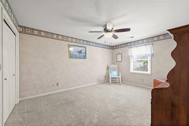 7648 N Lucerne Court, Kansas City, MO 64151