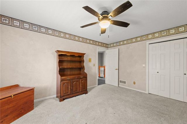 7648 N Lucerne Court, Kansas City, MO 64151
