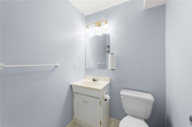 7648 N Lucerne Court, Kansas City, MO 64151