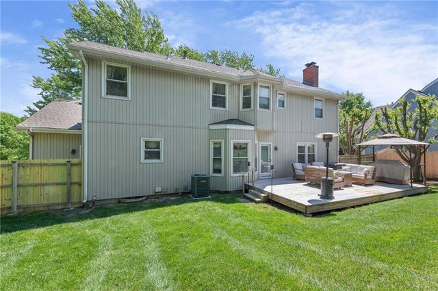 7648 N Lucerne Court, Kansas City, MO 64151