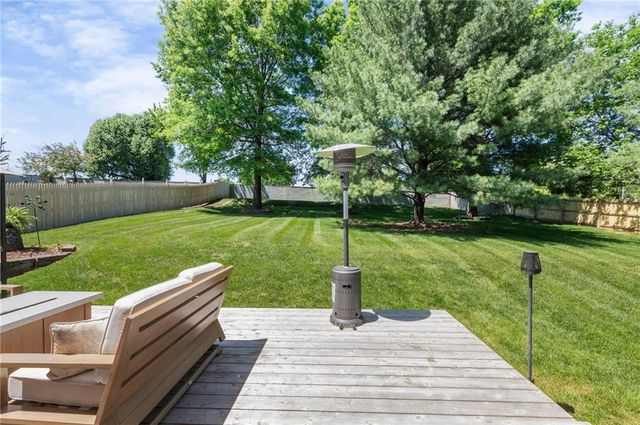 7648 N Lucerne Court, Kansas City, MO 64151