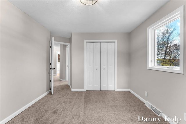 2687 Dunnigan Avenue, Grand Rapids, MI 49525