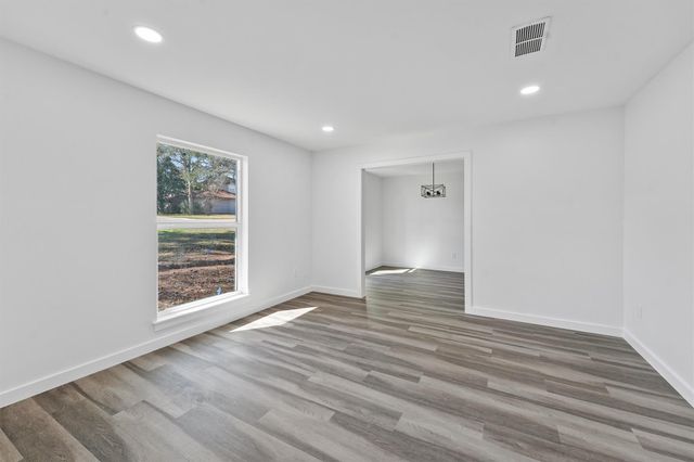 205 Elmwood Street, Huntsville, TX 77320