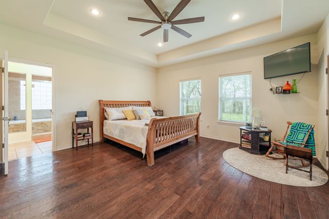 1085 Walking Horse Drive, Stephenville, TX 76401