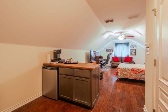 1085 Walking Horse Drive, Stephenville, TX 76401