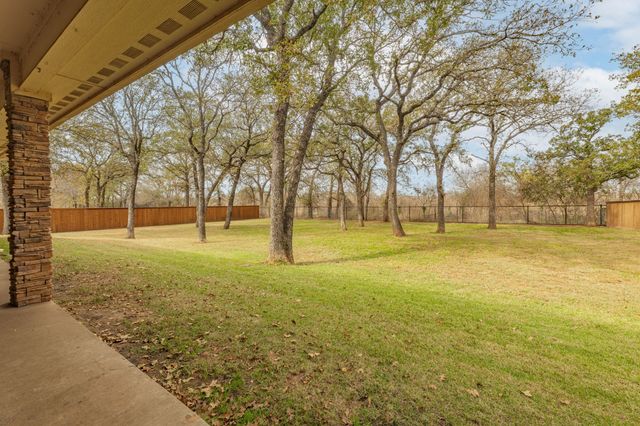 1085 Walking Horse Drive, Stephenville, TX 76401